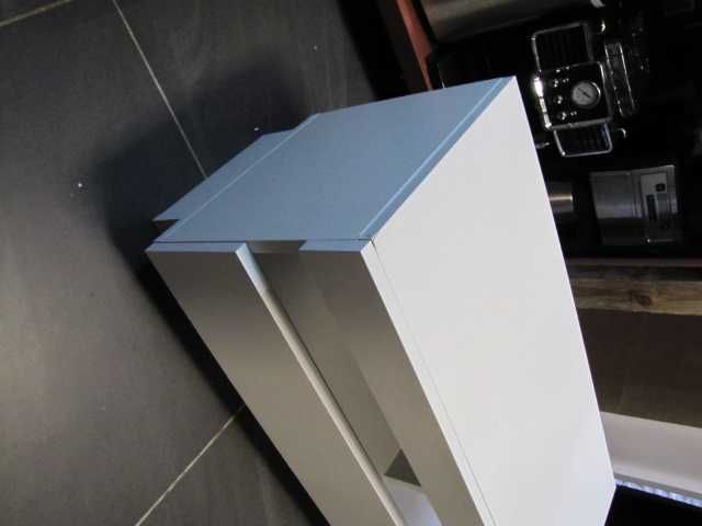 Szafka na buty otwierana 4 półki biała