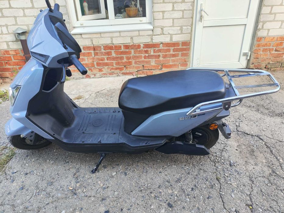 Електроскутер aima f606