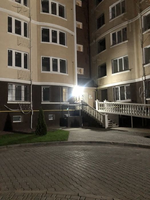 Здам чисту акуратну квартиру 1 поверх Южне Південе Іванова12 біля моря