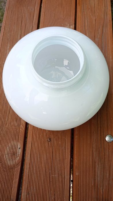 Klosz do lampy używany.