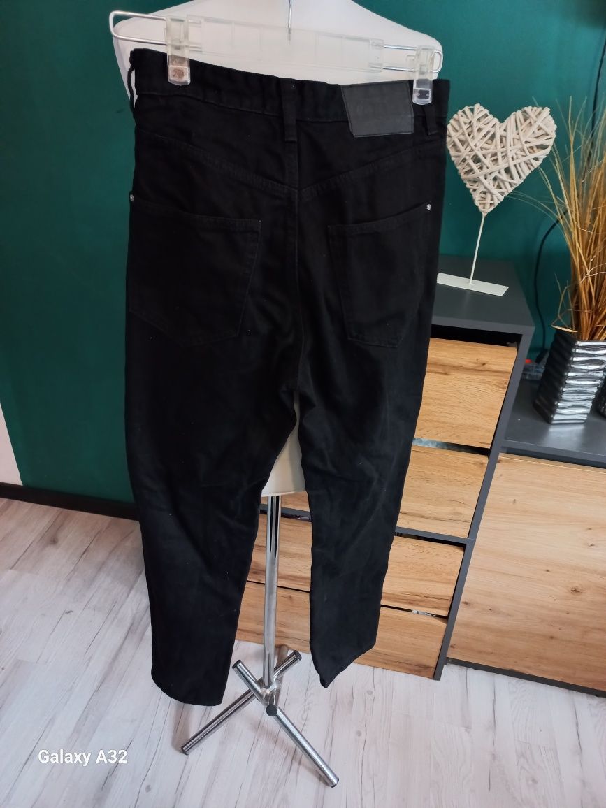 Spodnie jeansowe xs. Mom fit