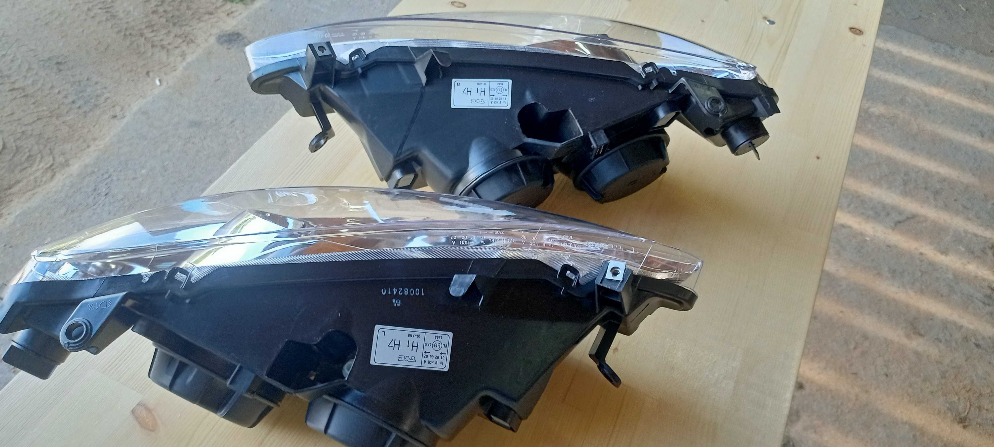 Komplet lamp przednich Peugeot 307, 01-05- stan jak nowe.