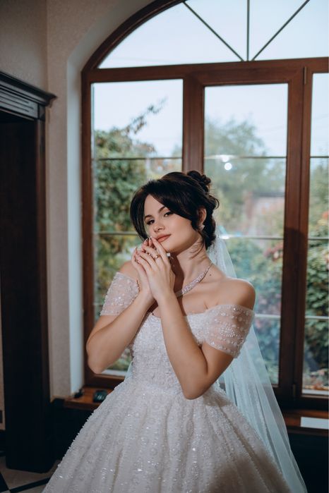 Весільна сукня в ідеальному стані