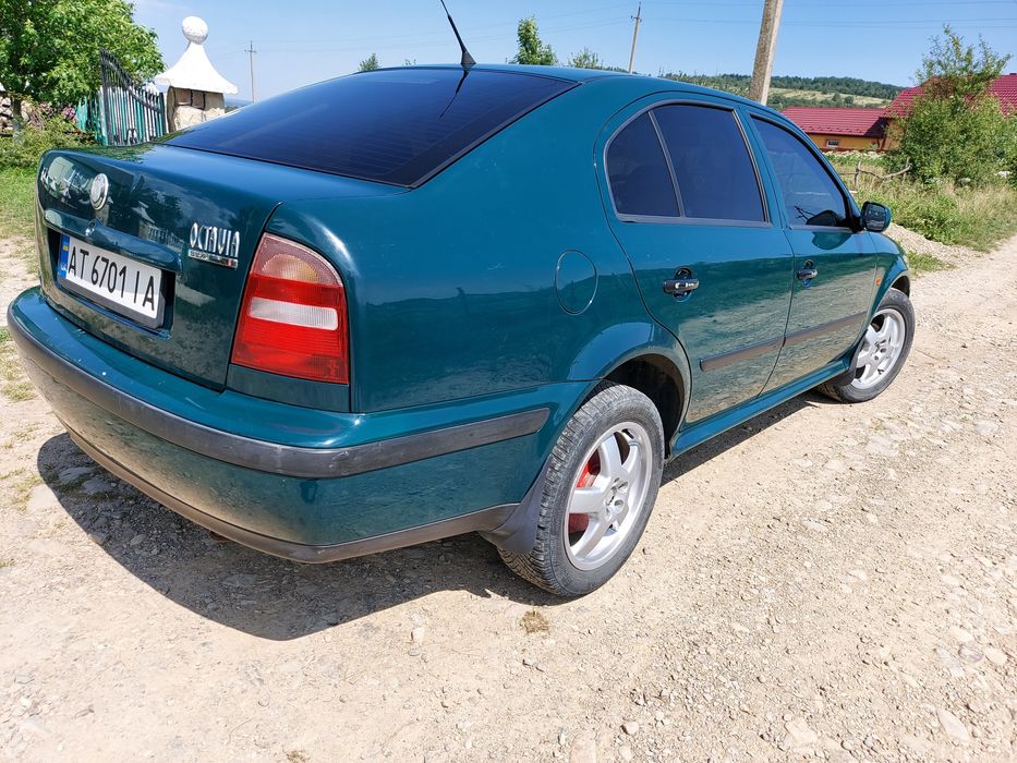 Продам машину...