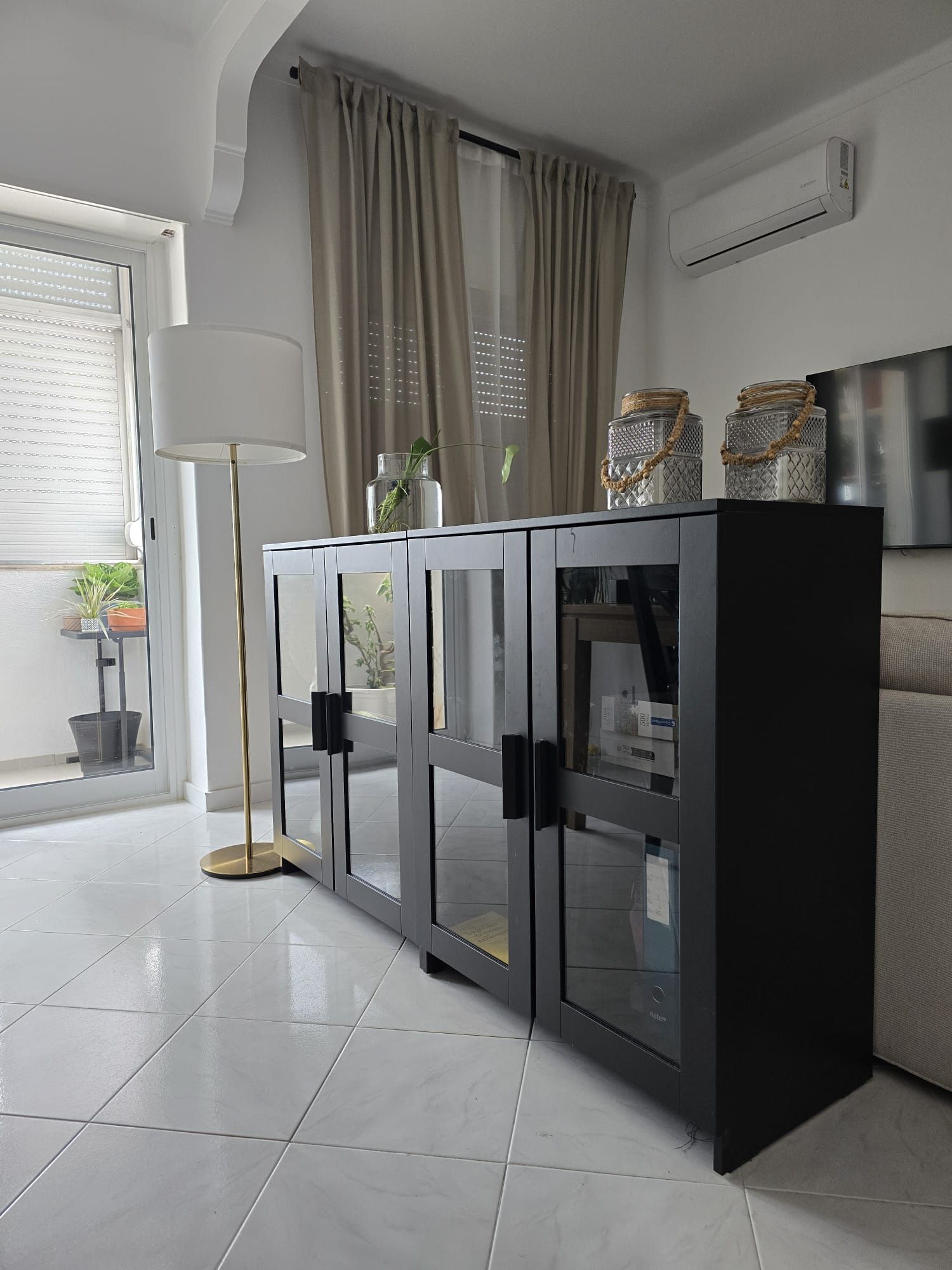 Vende se 2 moveis IKEA como novos