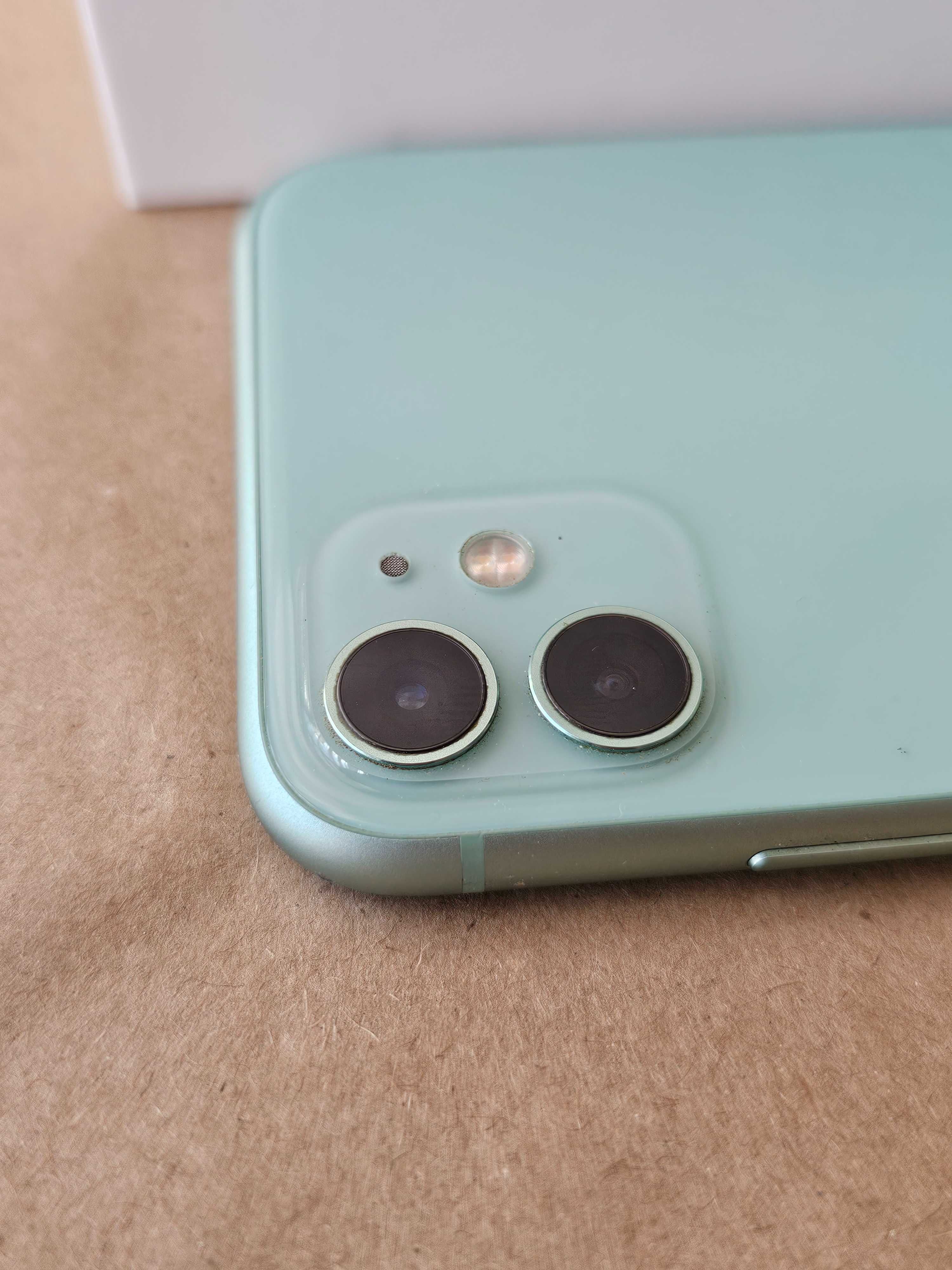 Iphone 11 128Gb. Bateria 77%. Excelente estado.