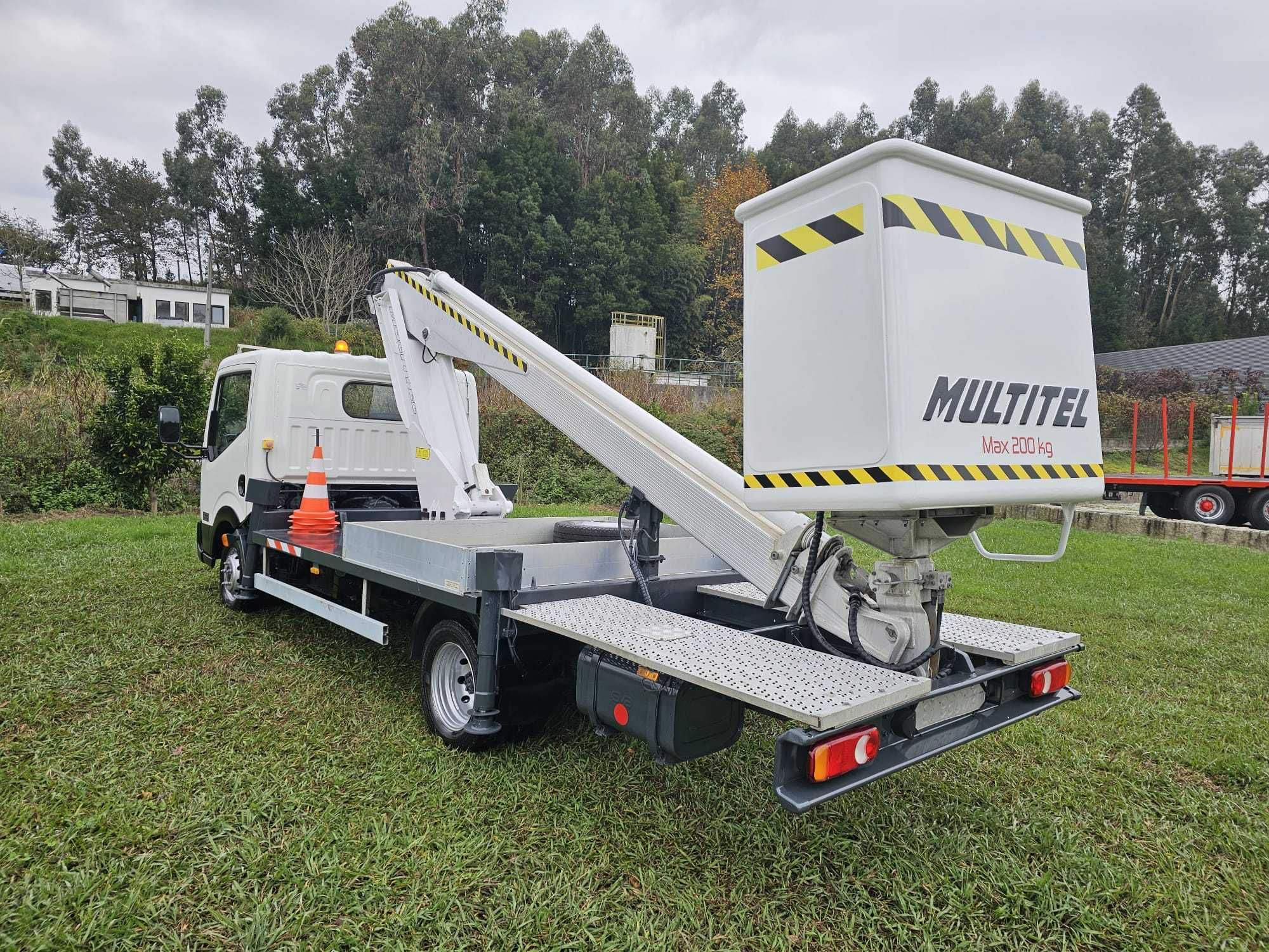Nissan cabstar c/ plataforma elevatória