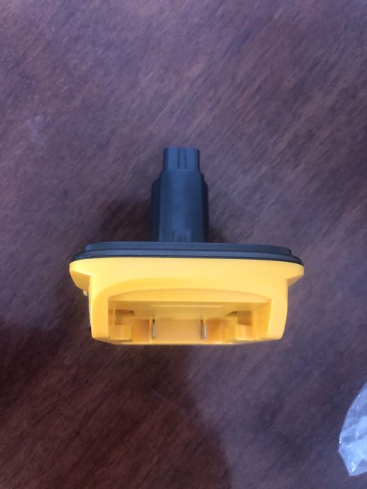 Перехідник, адаптер під акумулятори dewalt