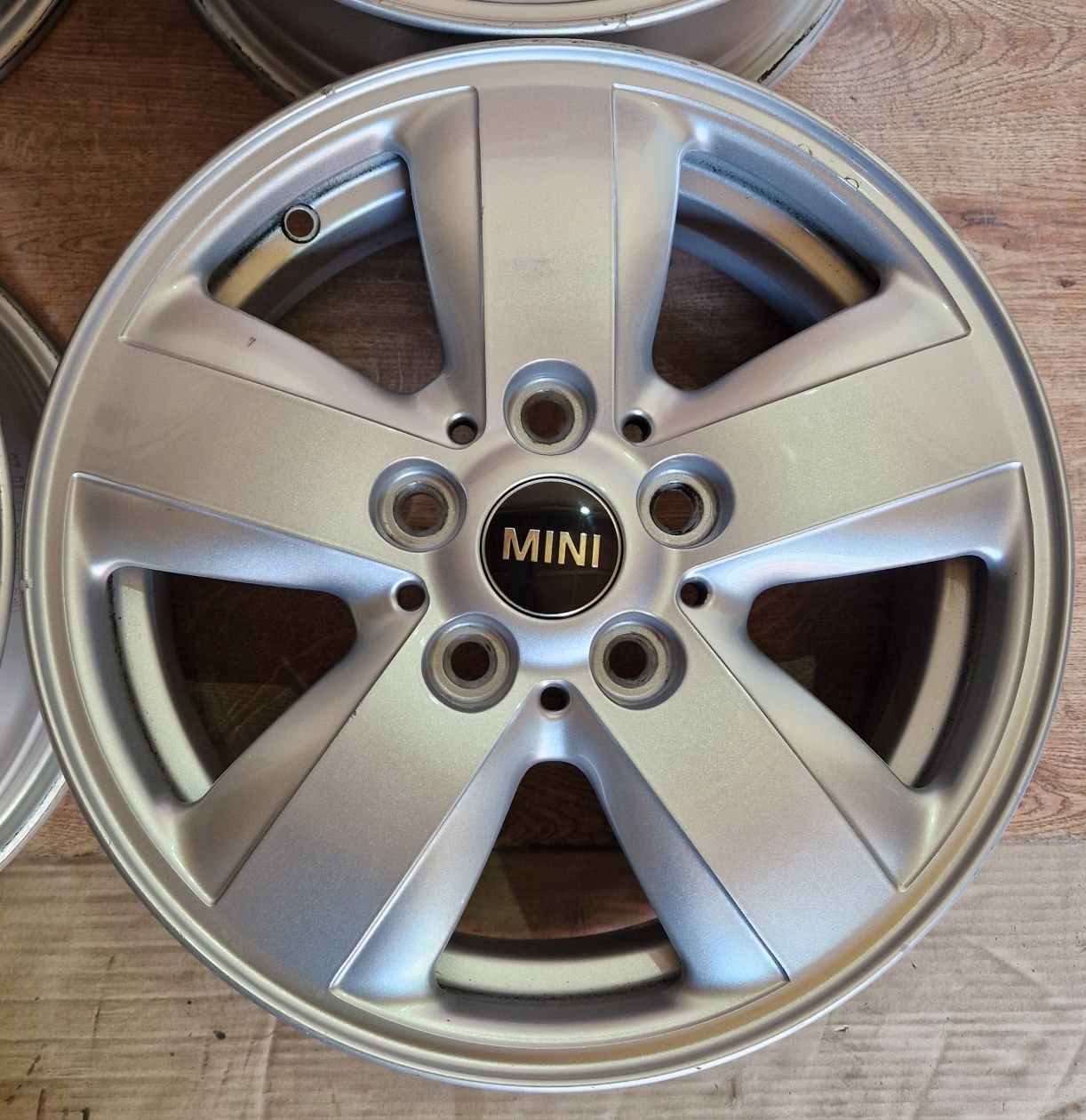 Mini Cooper One Clubman — Ковані диски R15 5x112 Оригінал