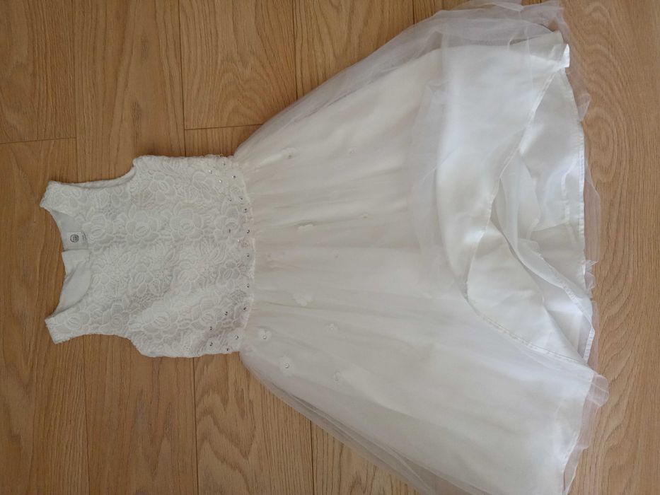 Biała sukienka 146 Smyk