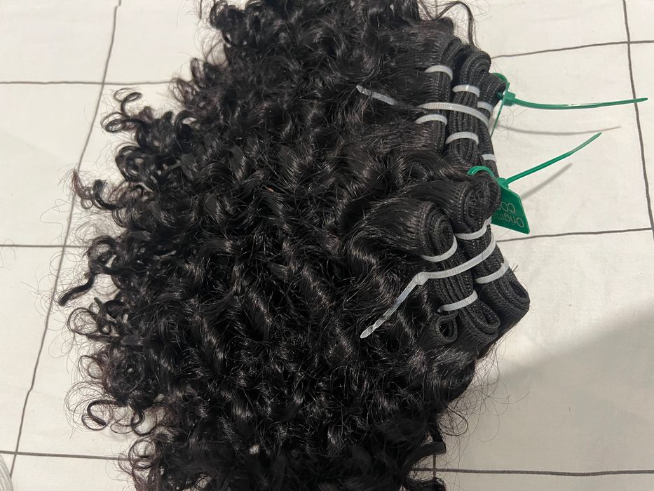 Cabelo cacheado humano novo