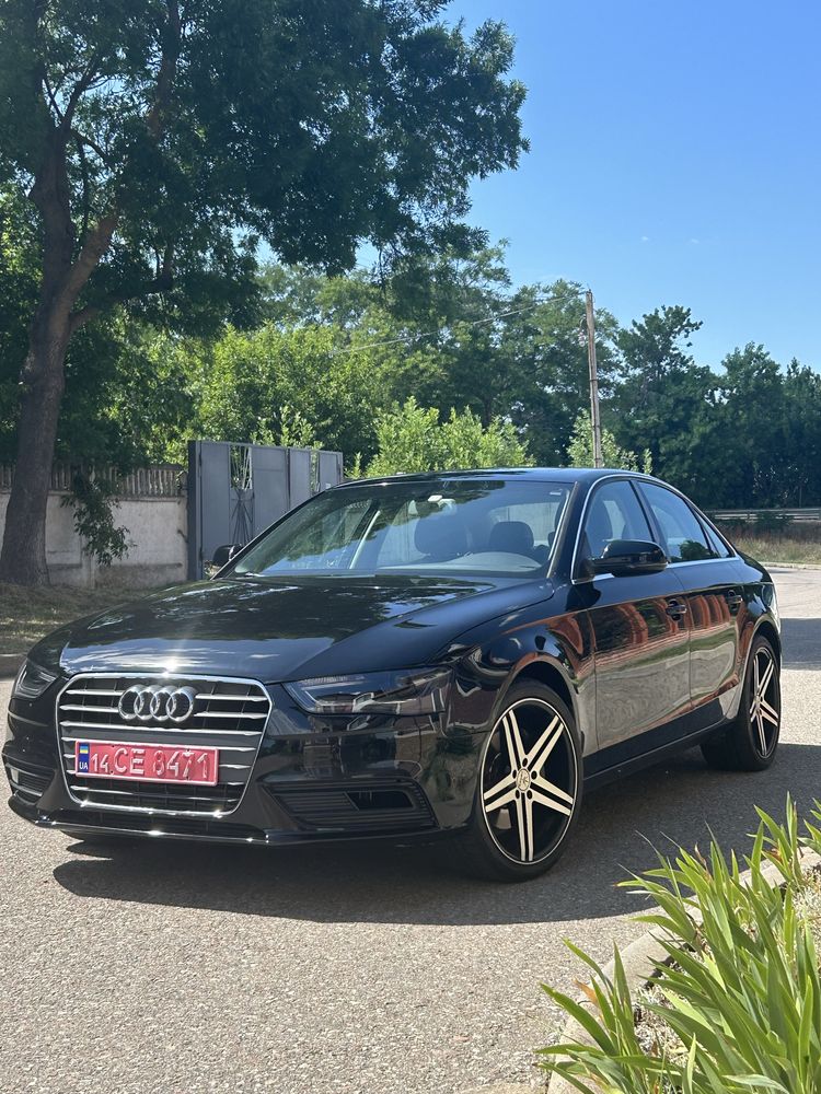 AUDI A4 B8 2.0TFSI 2013 (Рест)