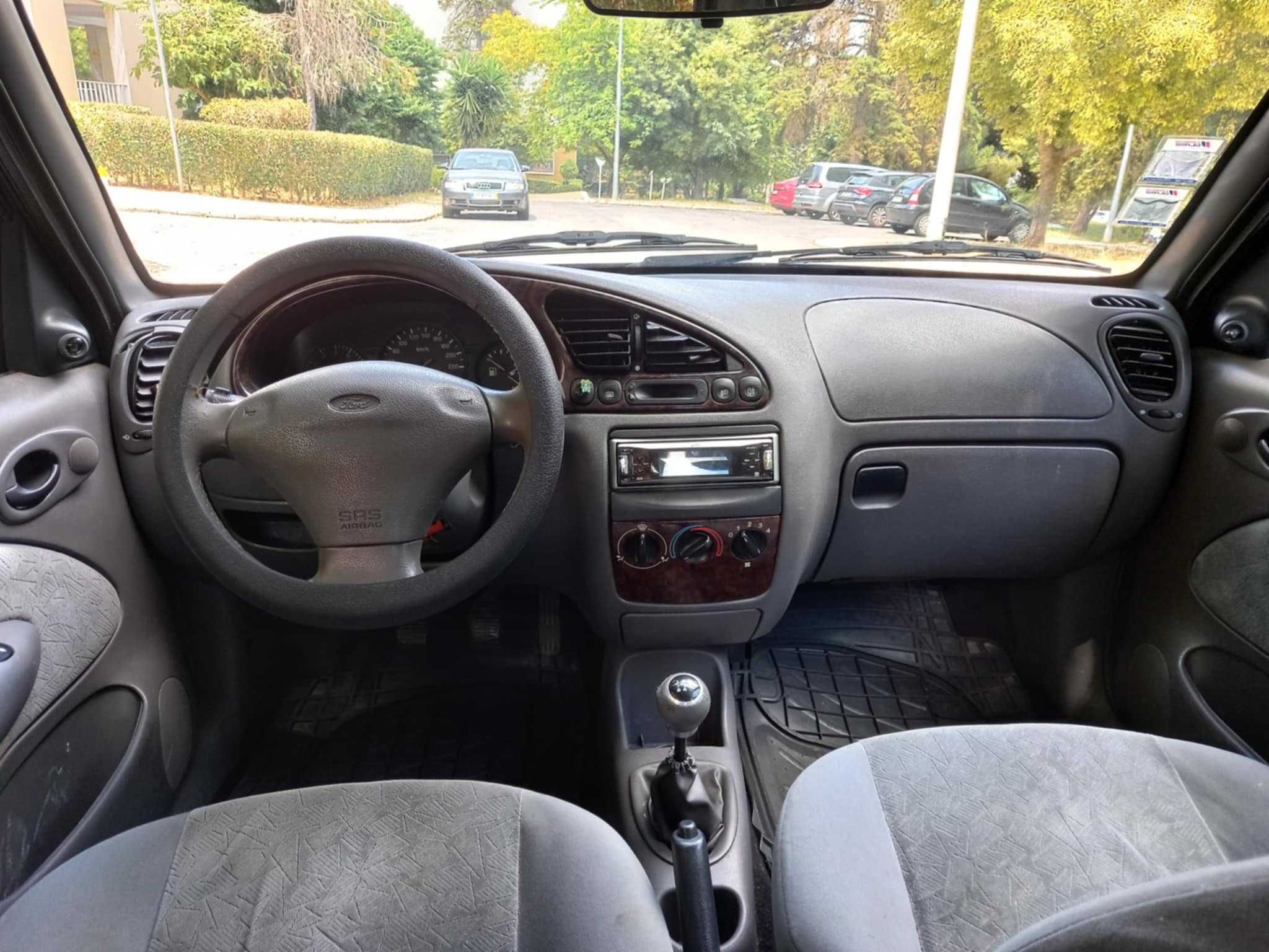Ford fiest 1.3 16v full estras ipo dia