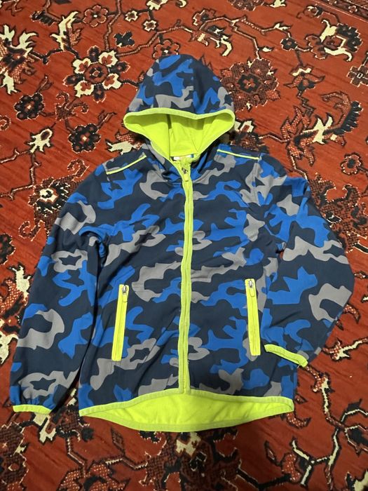 Куртка-ветровка на мальчика