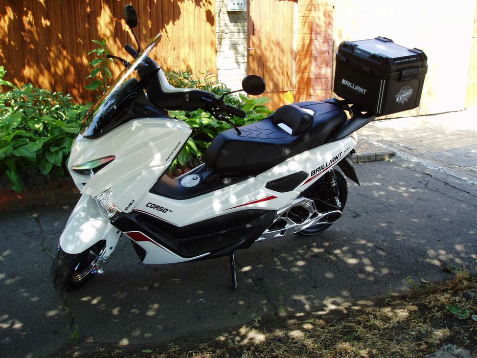 продам макси скутер