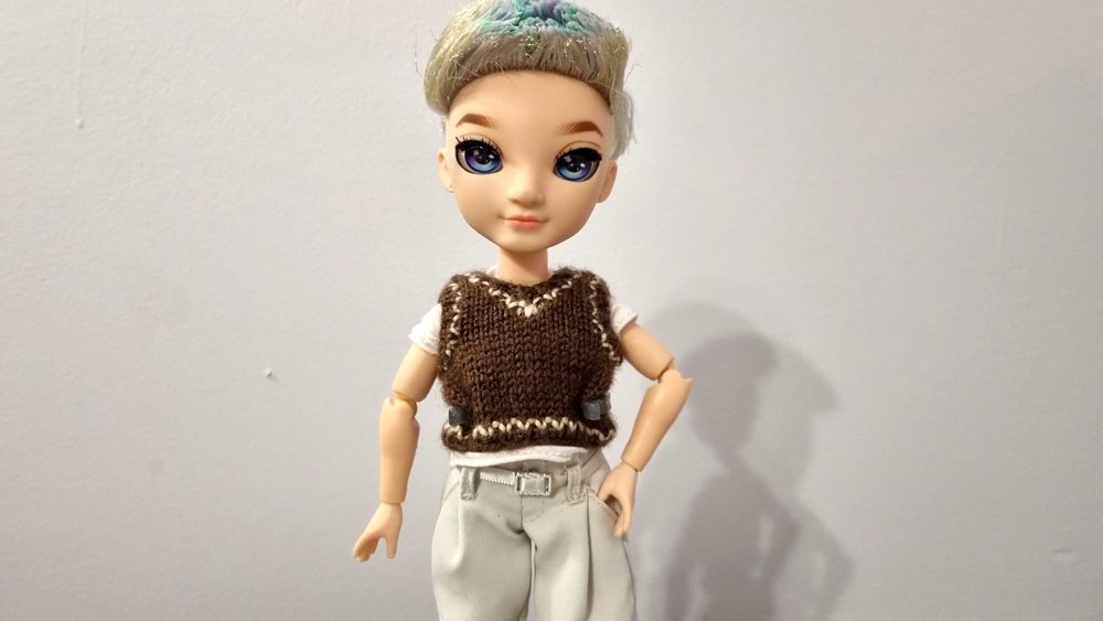 Boneco Rainbow High