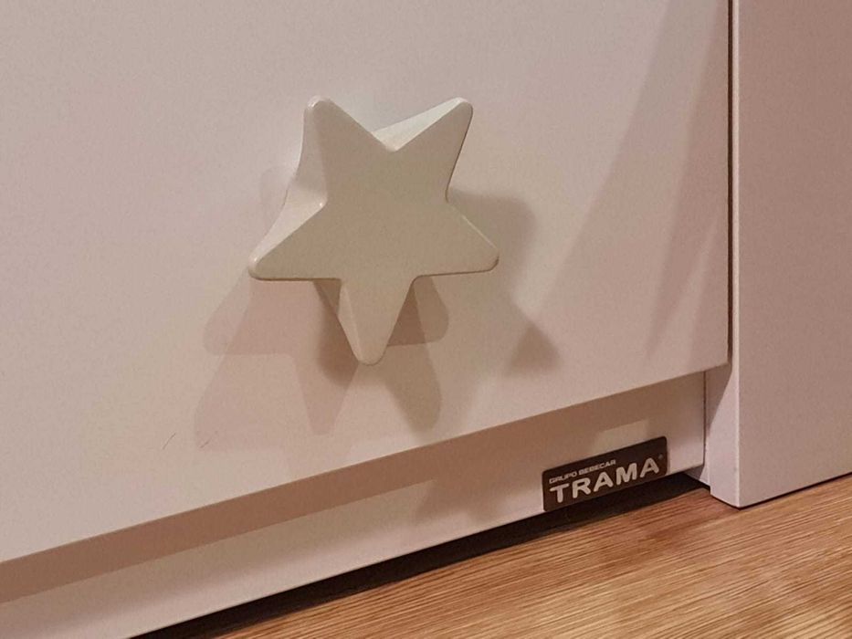 Cómoda para bebé e criança da TRAMA