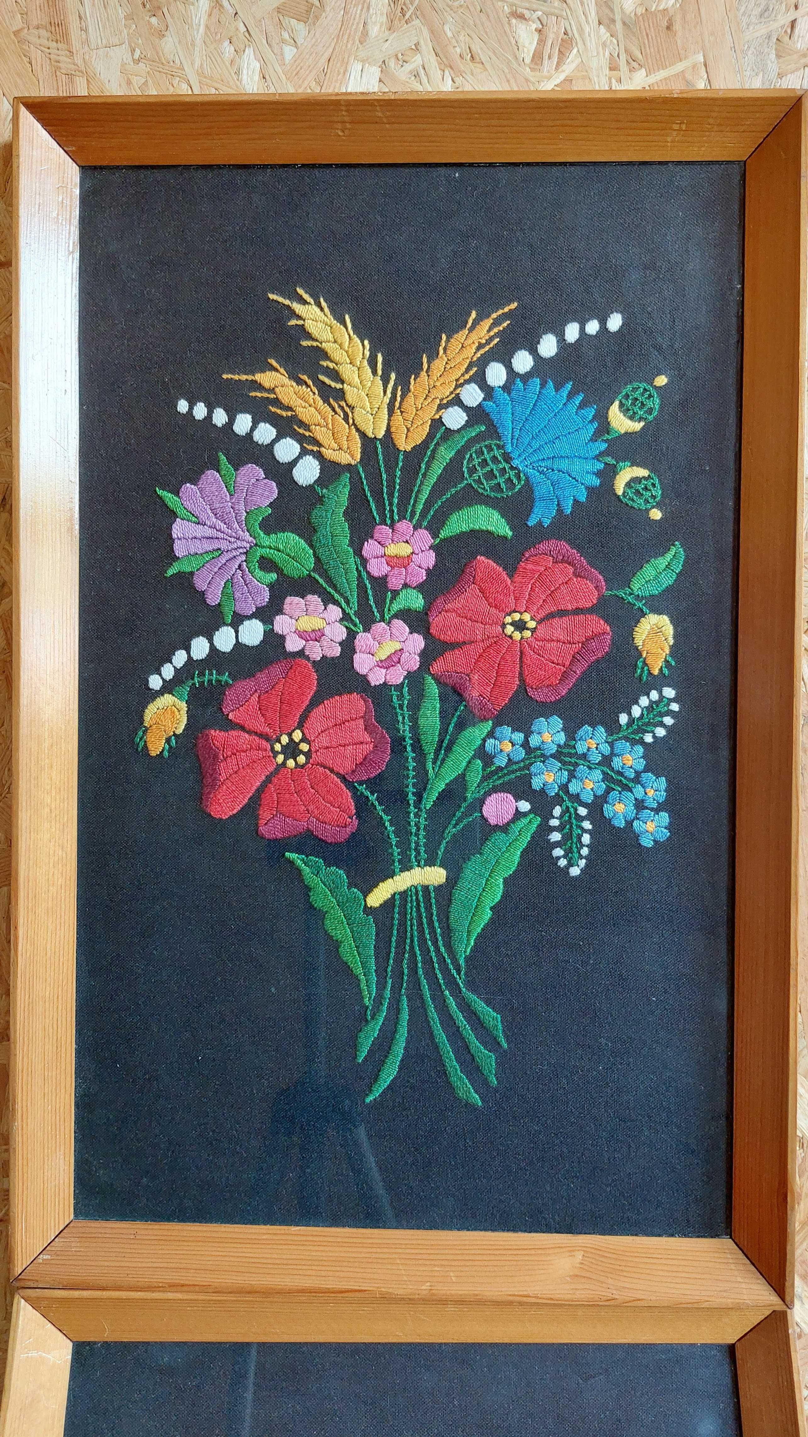 Obrazy haftowane kwiaty 3 sztuki