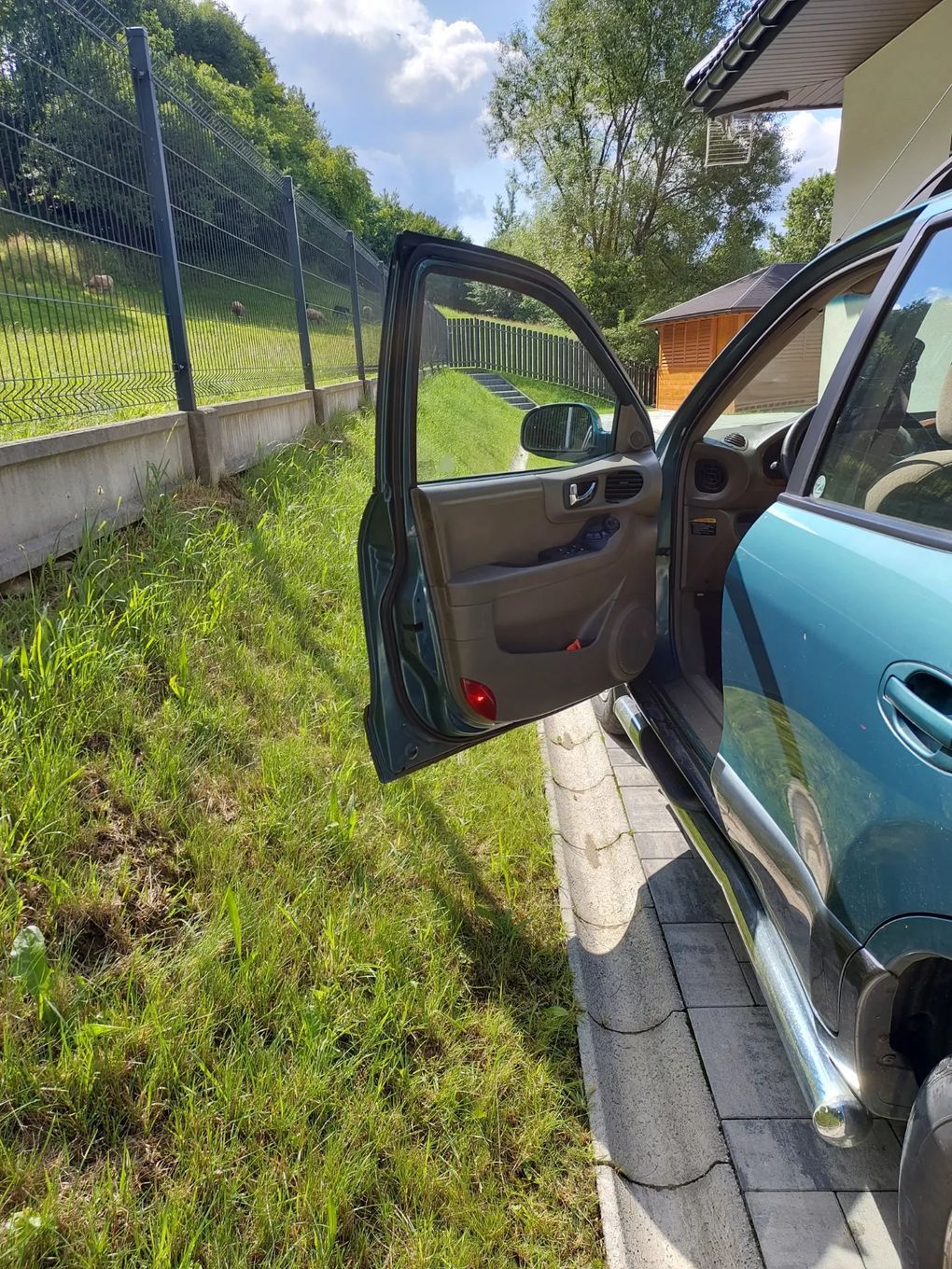 Hyundai Santa Fe Stan pojazdu jak na ten wiek bardzo dobry
