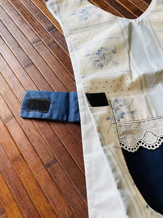 Avental feito á mão para menina