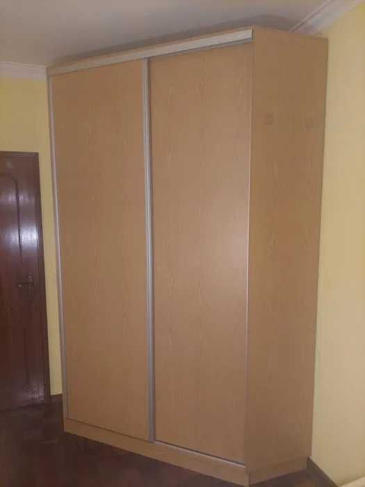 ROUPEIRO INMENSO, 2 portas correr, QUALIDADE SUPERIOR, como novo