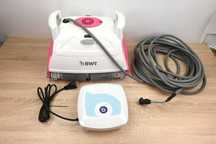 BWT D100 PLUS Automatyczny Odkurzacz Basenowy Robot