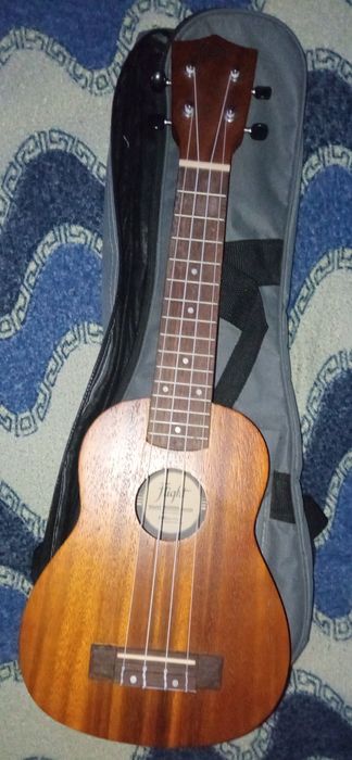 Укулеле (Flight)