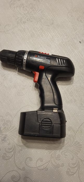 Wkrętarka z akumulatorem budżet BAS18V3