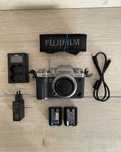 Aparat Fujifilm X-T4 body (jak nowy) srebrny + akcesoria