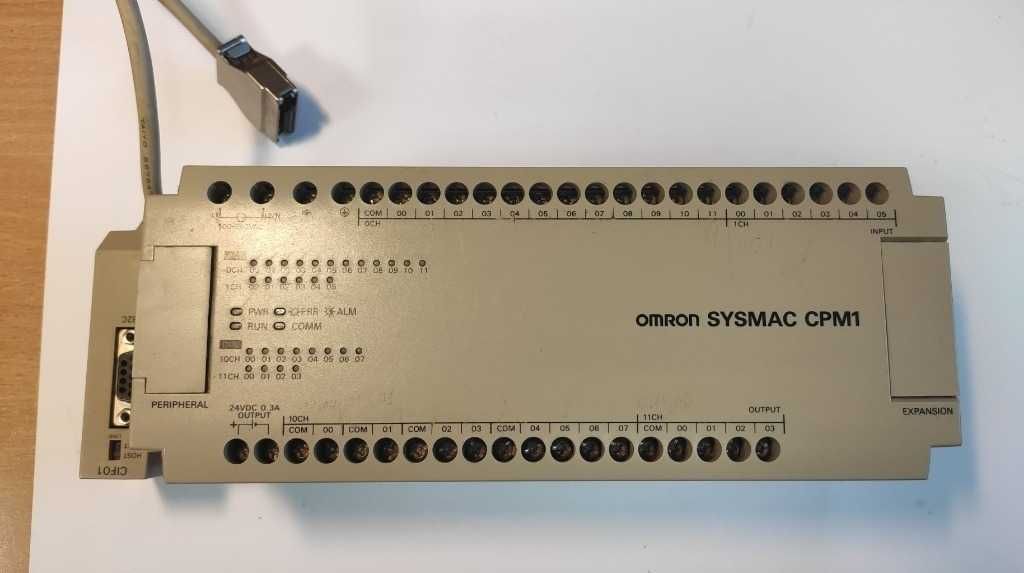 Omron CPM1-30CDR-A-V1 + CPM1-CIF01