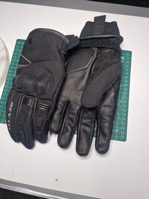 Luvas revit  3 hydra