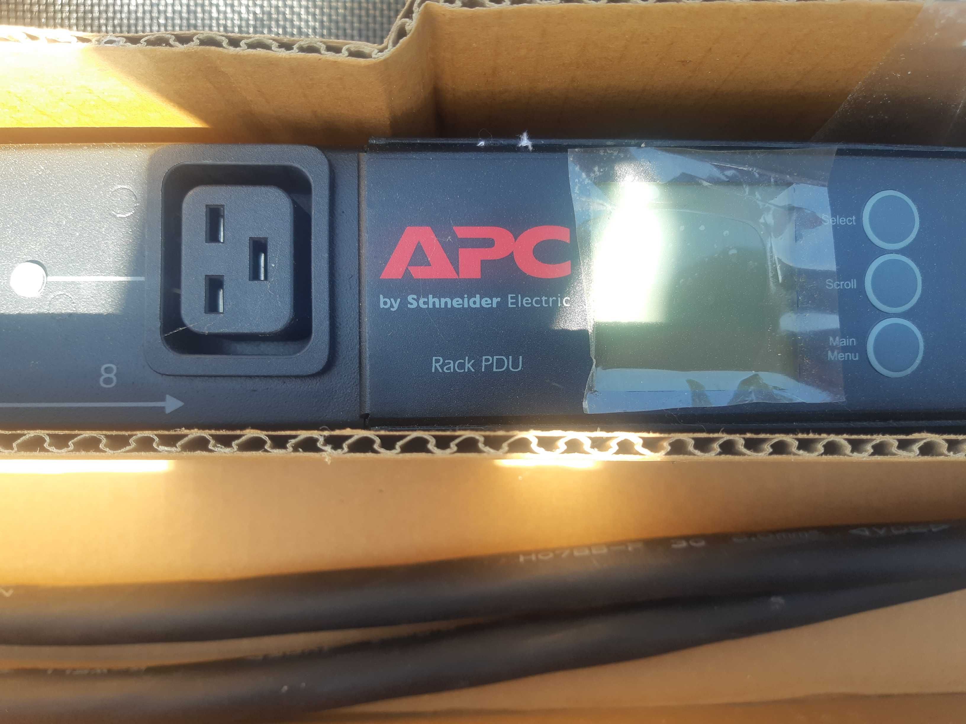 APC Rack PDU 2G - AP8953 - 8 pieces, new in the box
