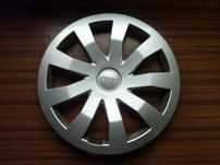AUDI A1 kołpak oryginalny 15'' 82A601147 dobry stan