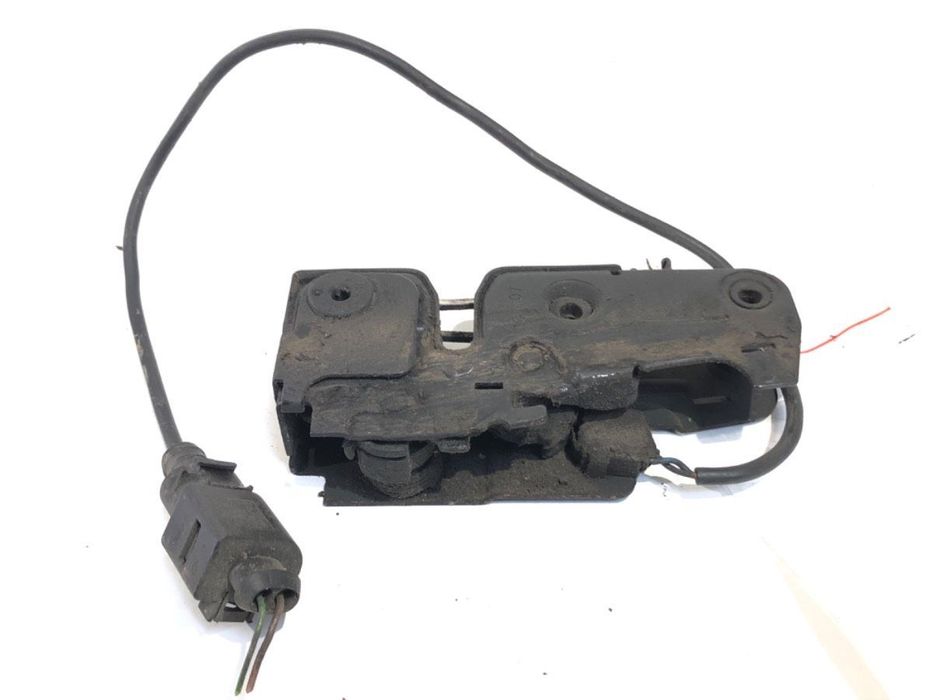 ZAMEK MASKI PRZÓD - 76.00 PLN - AUDI A4 B8 Avant (8K5) 2007 - 2015 2.0 TDI 105 kW [143 KM] olej