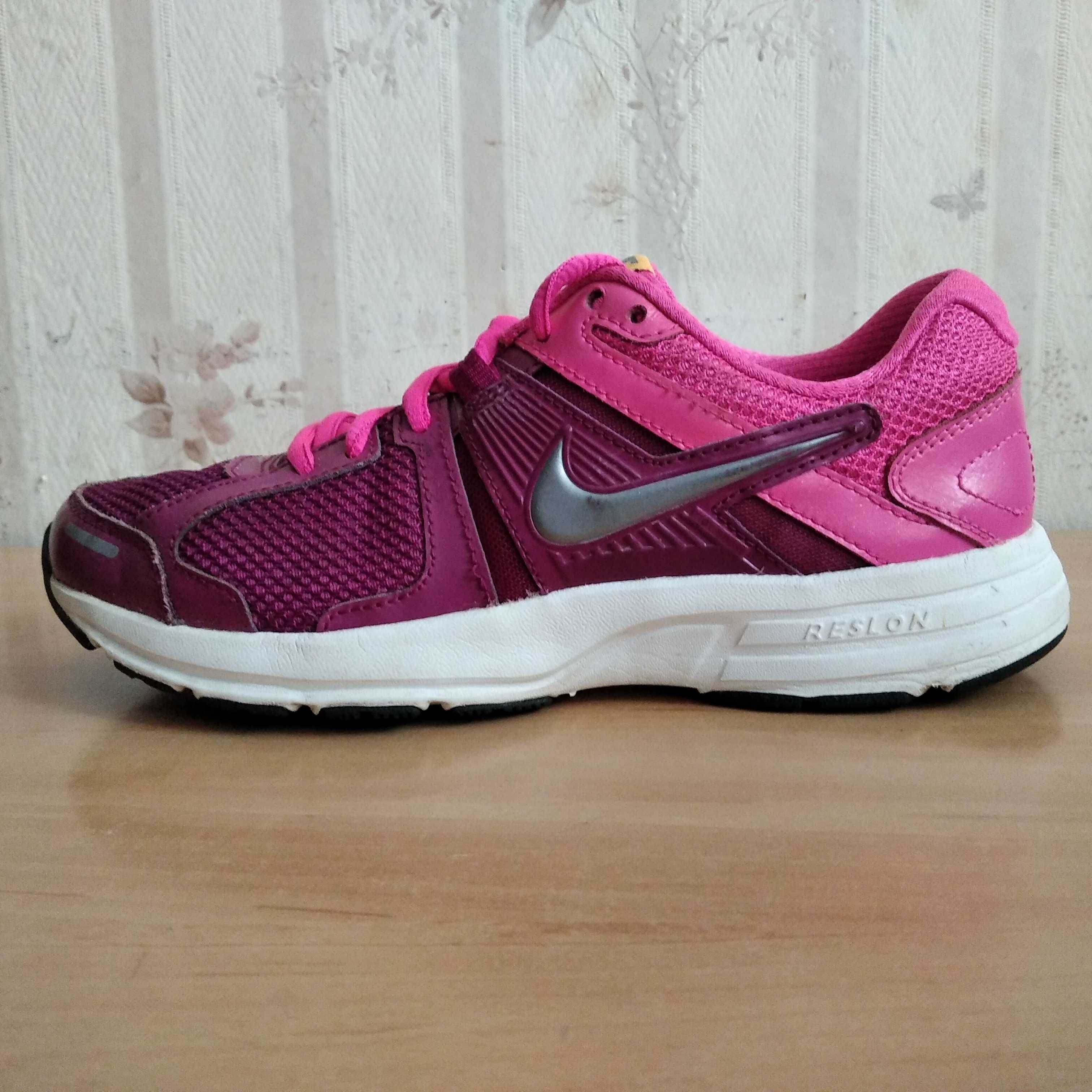 Buty biegowe NIKE DART 10 roz.eu-36