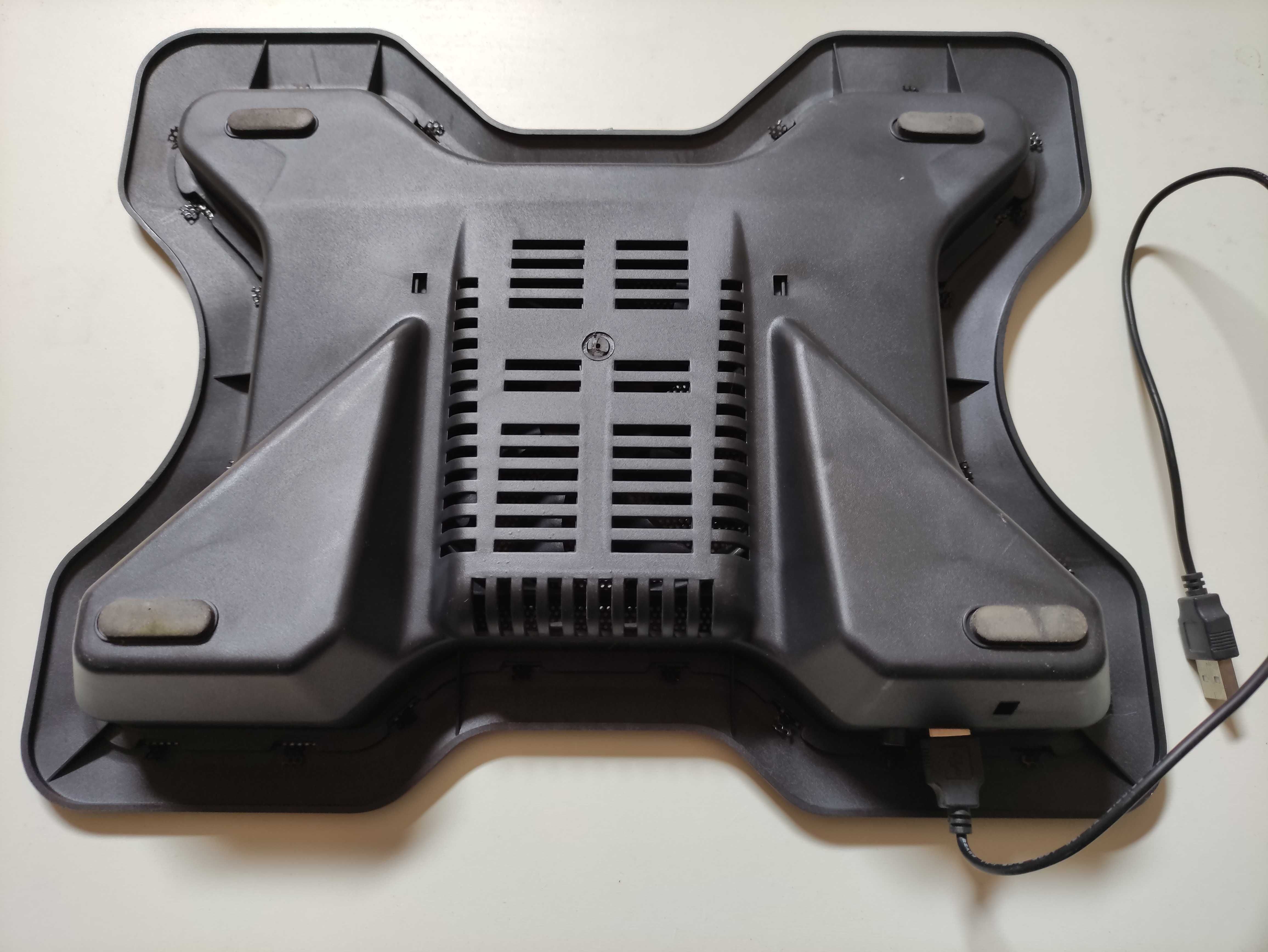 Podstawka stojak pod laptopa z wiatrakiem czarna i 2 x usb Esperanza