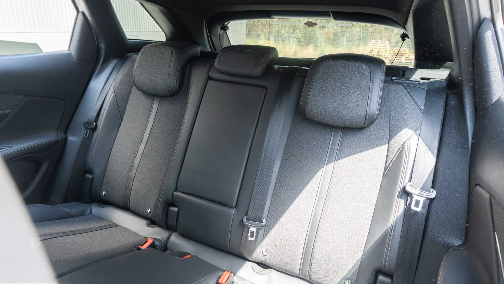 Peugeot 3008 GT Line / 1.6 Diesel 120cv – Auto – 2017 / 381.329 km