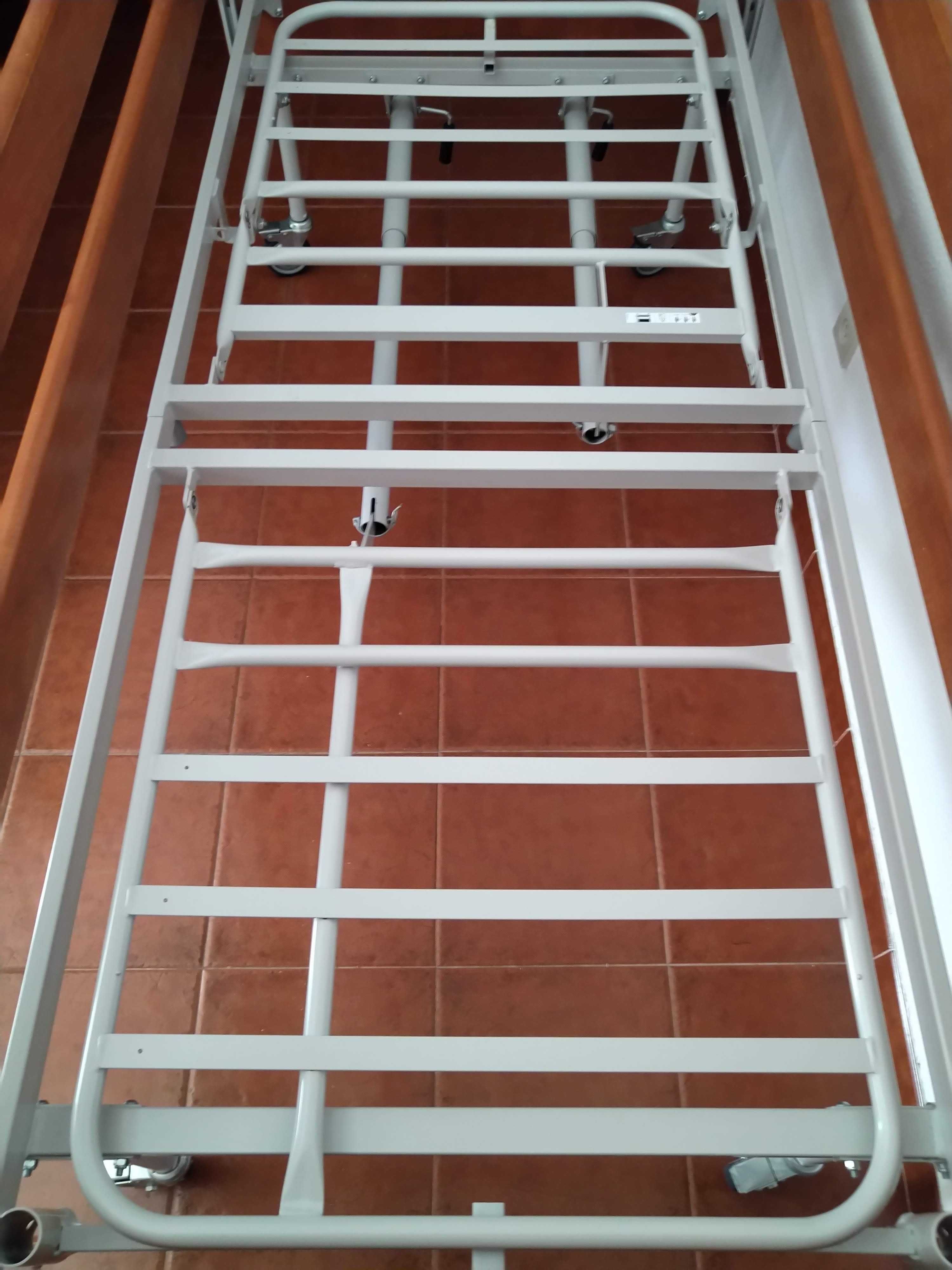 Cama Articulada Manual Invacare Sonata
