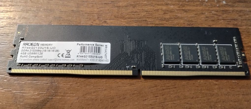 Ddr4. 4gb. 2133mgz. radeon memori.
