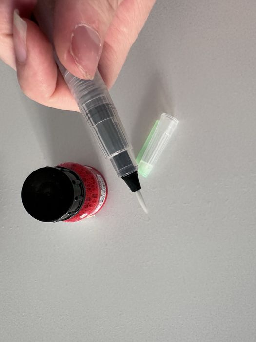 Чорні та червоні чорнила koh-i-noor та пензлик з резкрвуаром