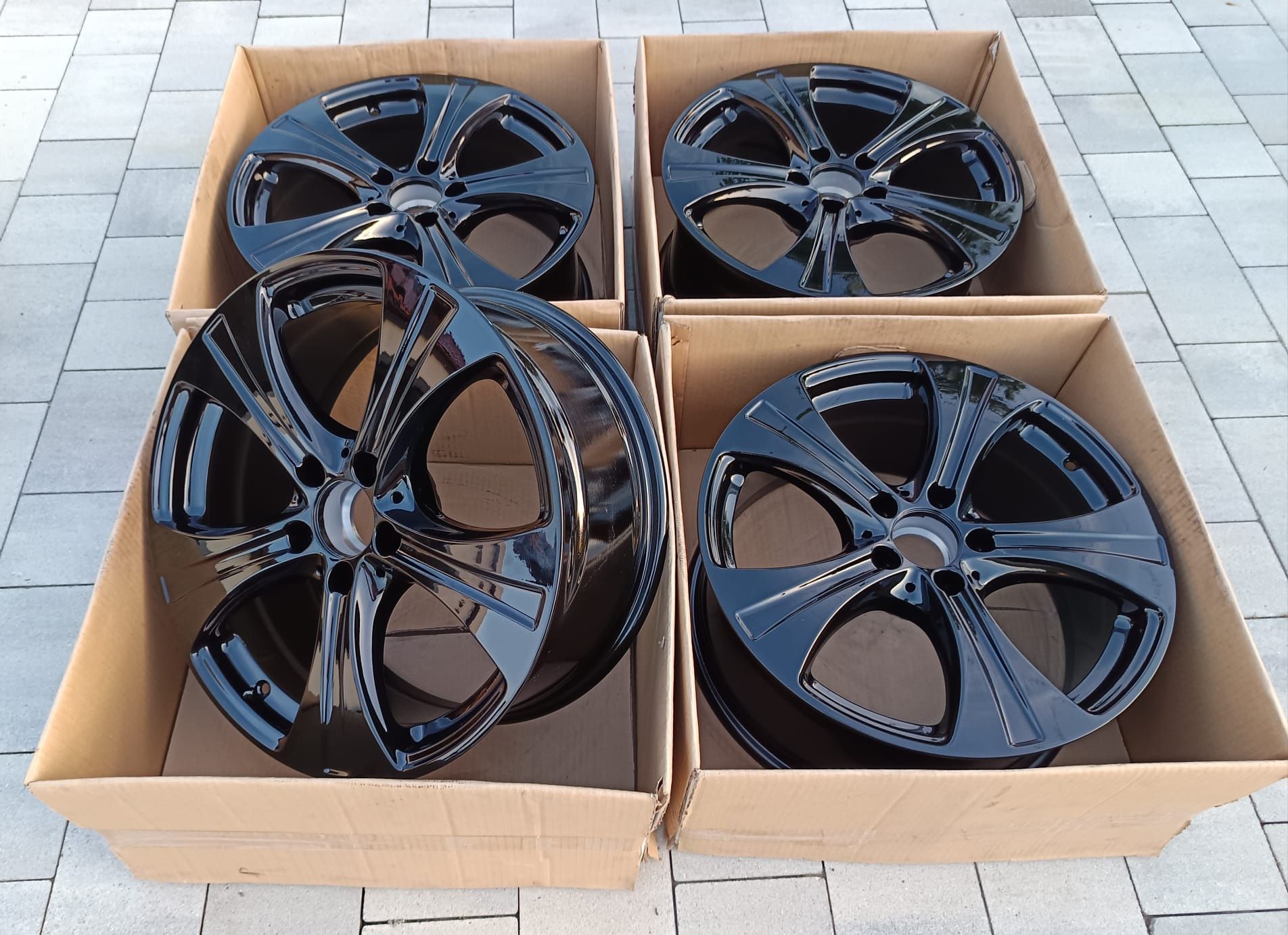 #M10C Alufelgi R18 5x112 ET38 VW Golf Jetta Passat T-Roc Touran EOS