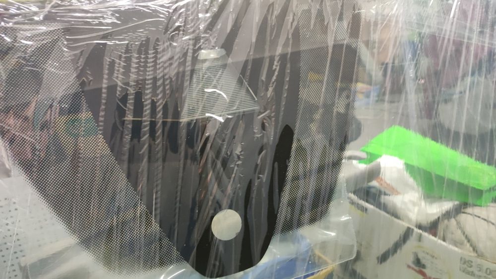 Шкода Еніак шиба передня,скло переднє.