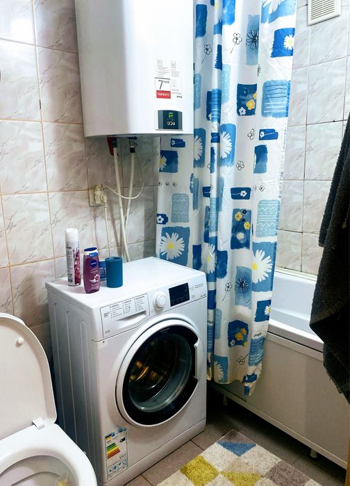 Сдам теплую квартиру возле Атб,ул.Космонавтов на 3 этже с авт.атопл.