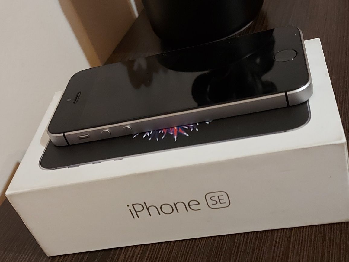 IPhone SE 1 generacja !