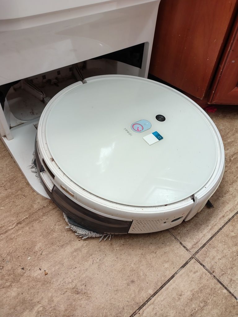 Robot sprzątający mop 2w1 yeedi stacja