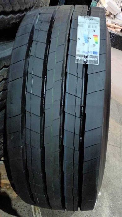Шини нові з дисками 385/65R22.5 GOODYEAR KMAX T GEN-2 164K/158L 20PR