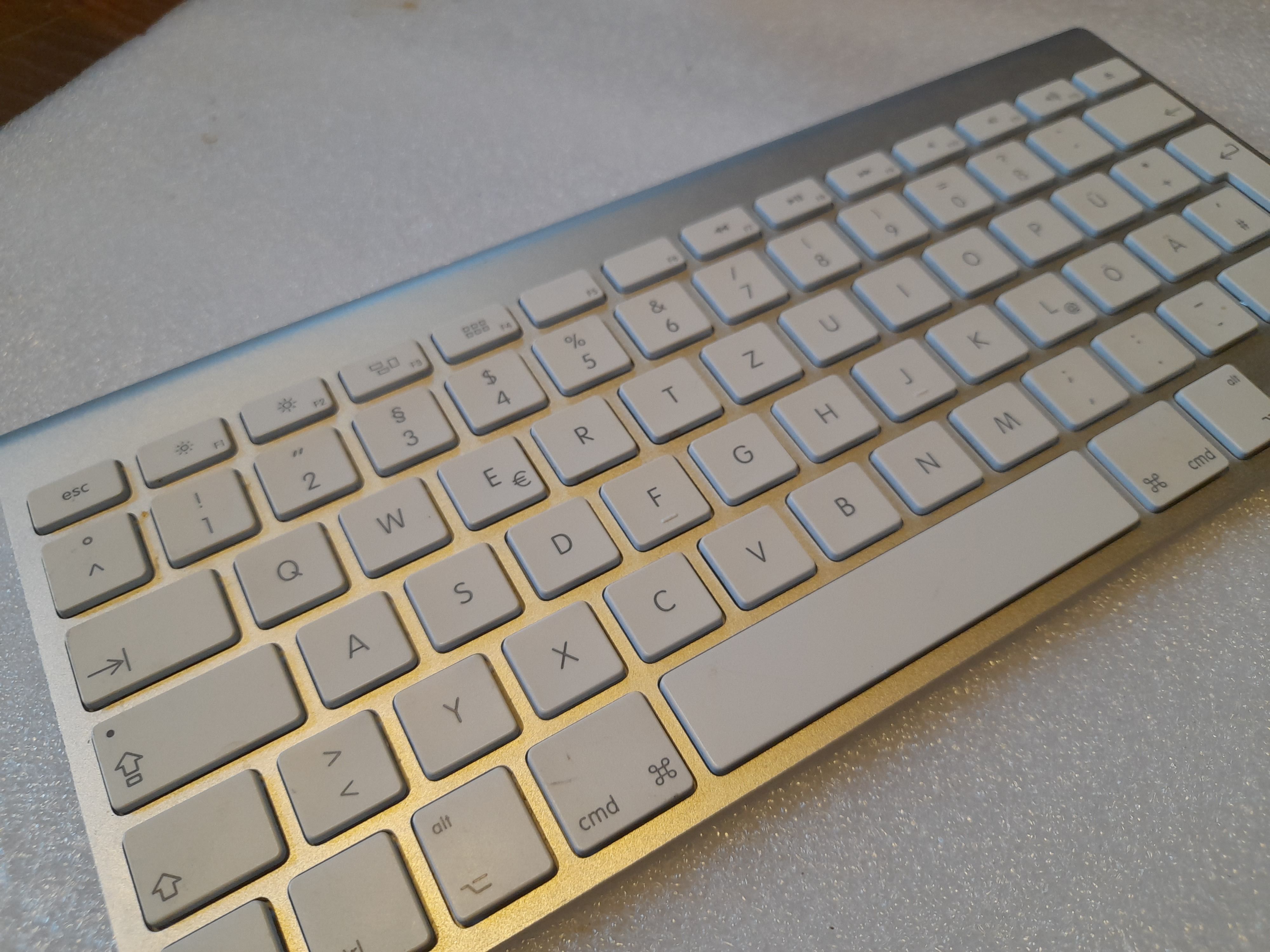 ORYGINALNA Klawiatura Apple Magic A1314 Membranowa BLUETOOTH QWERTZ