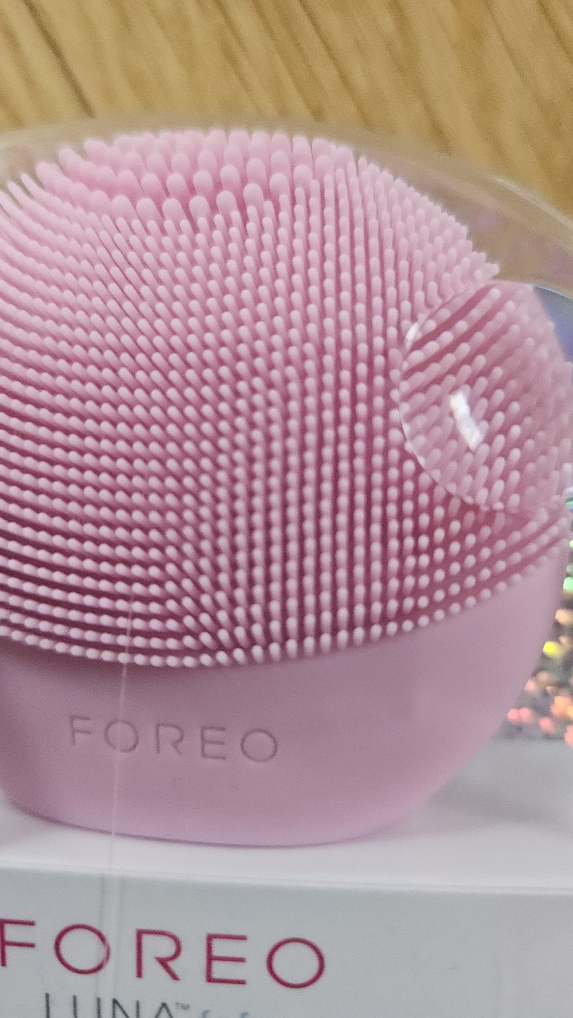 Щітка для очищення обличчя Foreo  Luna