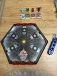 Zestaw Bakugan Armored Alliance – Plansza, Bakugany, Karty + Launcher