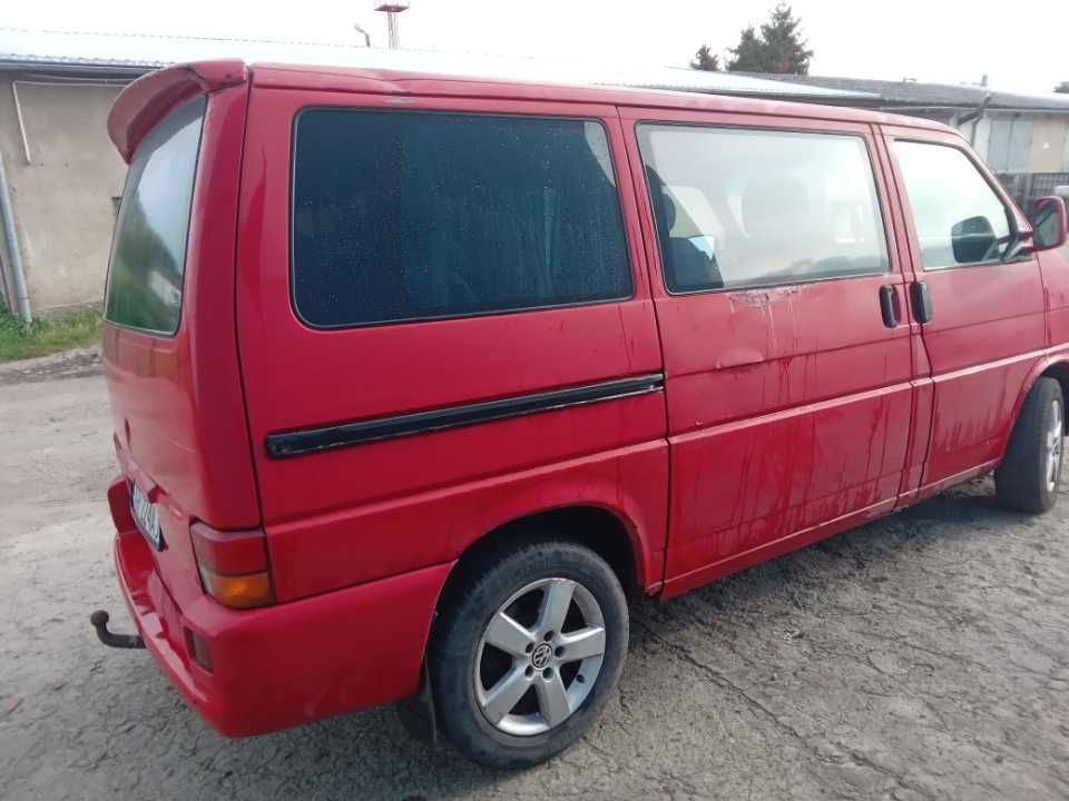 VW Multivan-150kM